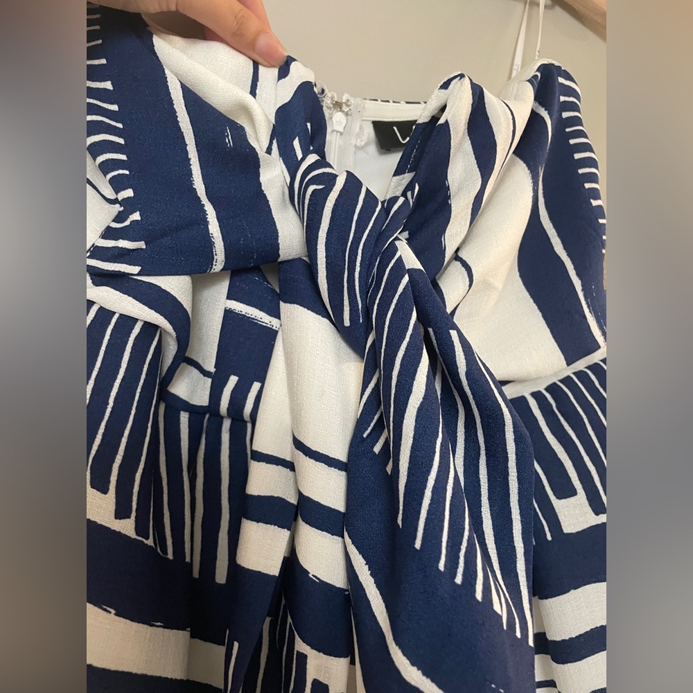 Lulus Blue and White Striped Tie-Front Strapless Romper - Picture 6 of 7